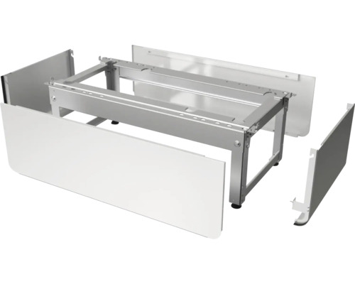 Wannenfußgestell mit Verkleidungspaneelen aus Metall für Badewannen.