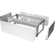 Badewannenträger-Set mit einem stabilen Metallrahmen und weißen Schürzenpaneelen für die Seitenverkleidung.