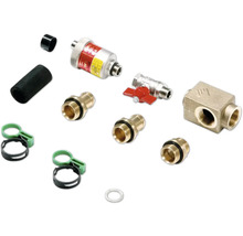 Anschluss-Set für Heizung und Solar bestehend aus automatischem Entlüfter, Kugelhahn, Messing-Fittings und Schlauchklemmen.