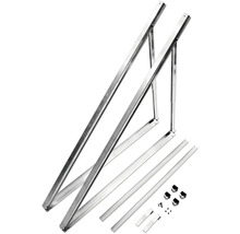 Montagekit für Solarpaneele aus Aluminium mit zwei dreieckigen Halterungen, Schienen und Befestigungsmaterial für Flachdächer.