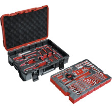 Einhell Werkzeugkoffer-Set mit Handwerkzeugen wie Schraubenschlüsseln, Zangen, Schraubendrehern und einer Handsäge in Schaumstoffeinlagen.