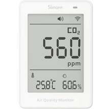 Sonoff Logo. Digitaler Luftqualitätsmonitor mit Anzeige von Kohlendioxid, Temperatur in Grad Celsius und Luftfeuchtigkeit in Prozent.