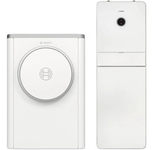 Weißes Bosch Heizsystem bestehend aus zwei Innengeräten mit Bosch Logo.