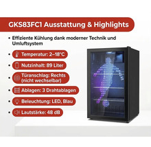 Getränkekühlschrank GKS83FC1 mit 89 Liter Volumen, blauer LED-Beleuchtung, drei Drahtablagen und Temperaturbereich von 2 bis 18 Grad Celsius.