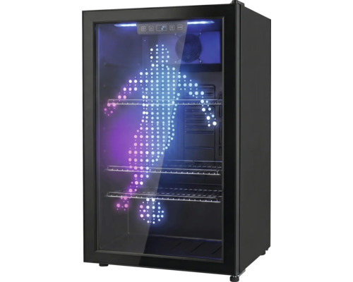 Schwarzer Getränkekühlschrank mit Glastür, leuchtendem Fußballer-Motiv, drei Gitterböden und digitaler Temperaturanzeige.