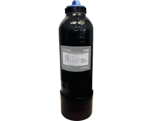 Schwarze Gasflasche mit blauem Tragegriff und technischem Etikett.