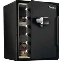 Schwarzer Master Lock Tresor, offene Tür, sechs Verriegelungsbolzen, digitales Schloss. Innenraum mit Wertsachen. Master Lock Logo.