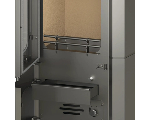 Detailansicht eines Kaminofens mit offenem Brennraum, Stehrost aus Metall, ausgezogener Aschelade und Luftregler.