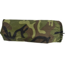 Packsack mit Camouflage-Muster und Kordelzug.