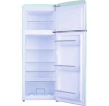 Offener Retro-Kühlschrank in Mintgrün mit Gefrierfach oben, Glasablagen und Gemüsefach.