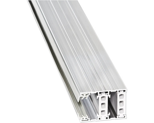 Aluminiumprofil mit gerillter Oberfläche und mehreren Innenkammern.