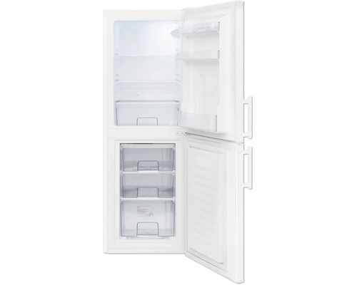 Weißer Kühlschrank mit Gefrierfach, beide Türen geöffnet, Blick auf Regalböden, Schubladen und Türfächer.