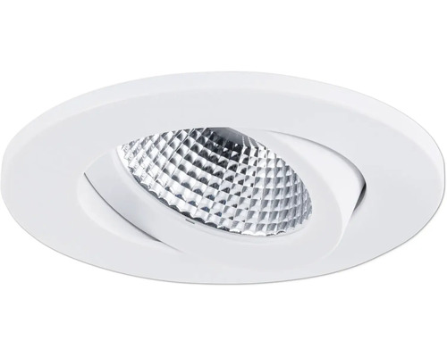 Runder, schwenkbarer LED-Einbaustrahler in Weiß mit facettiertem Reflektor.