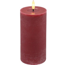Rote LED-Stumpenkerze mit rustikaler Oberfläche und realistischer Flamme