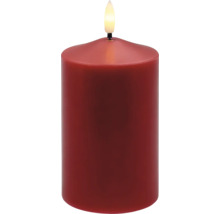 Rote LED-Stumpenkerze mit künstlicher Flamme.