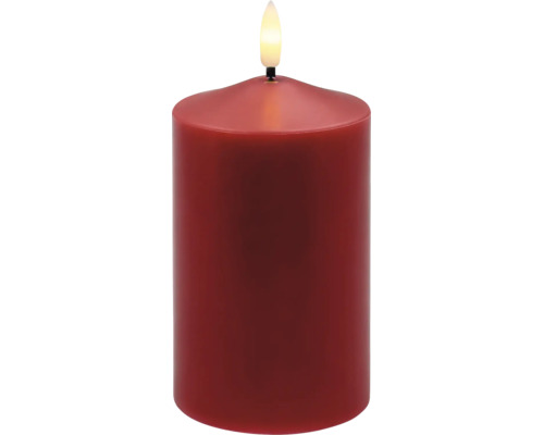 Rote LED-Stumpenkerze mit künstlicher Flamme.