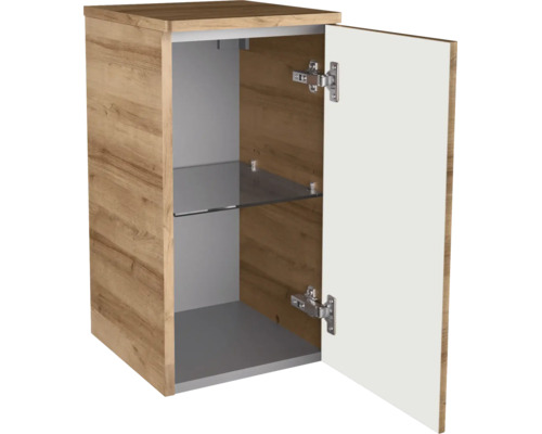 Badezimmerschrank in Eichenoptik mit geöffneter weißer Tür und einem Einlegeboden aus Glas.