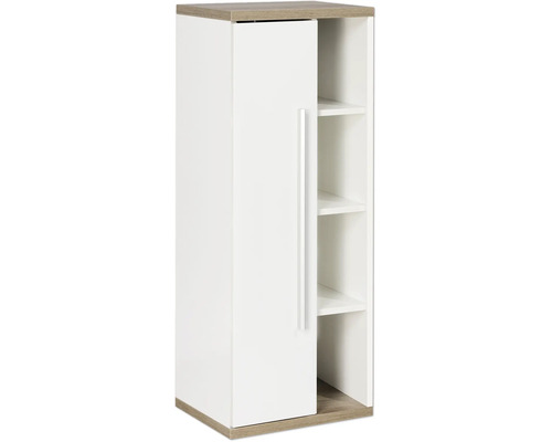 Weißer Badezimmer-Hochschrank mit Eiche-Dekor, eine Tür mit langem Stangengriff und ein seitliches offenes Regal mit vier Fächern.