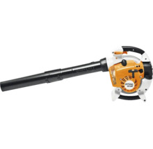 Benzin-Saughäcksler Stihl SH 86 mit langem Blasrohr und ergonomischem Handgriff.
