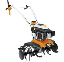 STIHL Benzin-Motorhacke mit verstellbarem Holm und robusten Hackwerkzeugen zur Bodenbearbeitung.