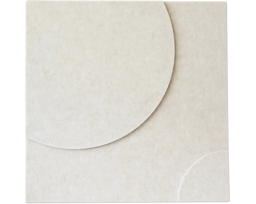 Wandpaneel in Hellbeige mit kreisförmigem 3D-Relief und strukturierter Oberfläche.