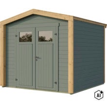 Gartenhaus aus Holz mit Doppeltür und Fenstereinsätzen im klassischen Design für den Außenbereich (Image AI modified or generated)