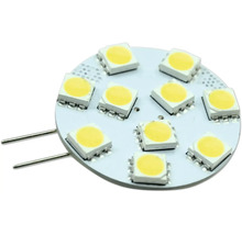 G4 LED Leuchtmittel in runder Scheibenform mit zehn einzelnen LED Chips und seitlichen Anschlussstiften.