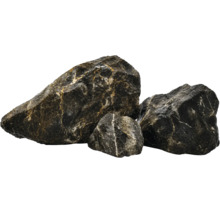 Drei dunkle Natursteine mit hellen Adern zur Dekoration von Garten oder Aquarium.