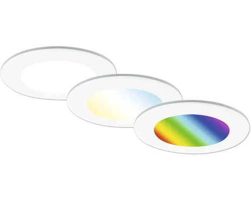 Drei runde LED Einbaustrahler mit unterschiedlichen Lichtfarben für die Deckenbeleuchtung.
