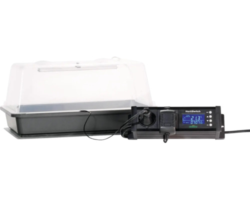 Romberg Zimmergewächshaus beheizt mit Abdeckhaube und HortiSwitch digitalem Thermostat und Zeitschaltuhr mit Anzeige von 21,3 Grad Celsius.