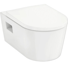 Wand-WC aus weißer Keramik inklusive WC-Sitz.