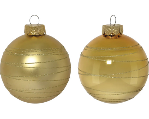 Zwei Weihnachtskugeln mit dekorativen horizontalen Glitzerlinien, eine matte und eine glänzende Oberfläche, mit Aufhängeösen.