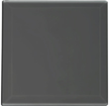 Quadratische Glas-Wandfliese mit Facette in Anthrazit.