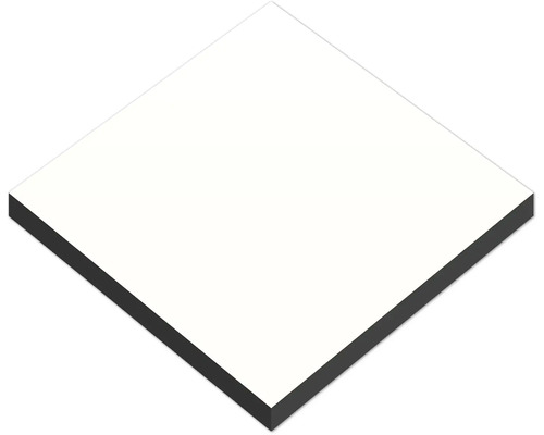Quadratische weiße Bauplatte mit dunklem Kern.
