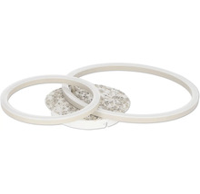 Moderne LED-Deckenleuchte mit zwei ineinander verschlungenen Ringen und einer runden Halterung in Steinoptik.