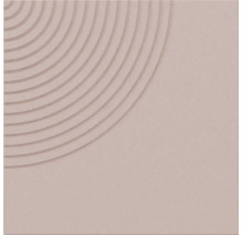Quadratische Wandfliese mit Reliefmuster aus konzentrischen Viertelkreisen in der Ecke, beige, matte Oberfläche.
