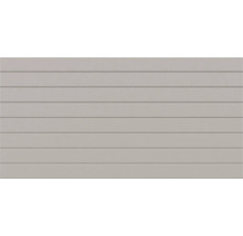 Rechteckige Wandfliese mit horizontaler, linearer Lamellenstruktur.