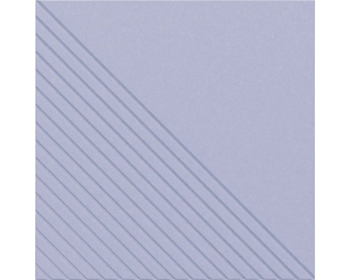 Quadratische Fliese mit diagonalem Rillenmuster auf einer Hälfte und strukturierter Oberfläche.