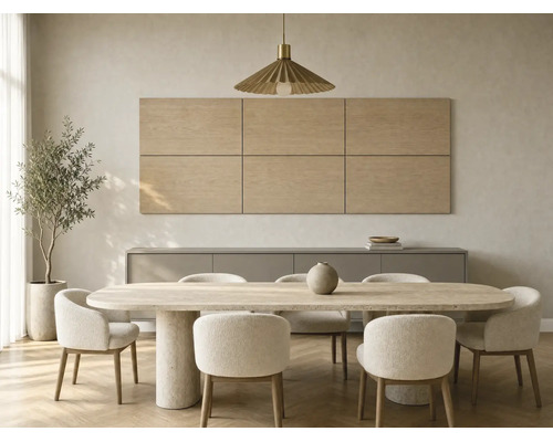 Modernes Esszimmer mit ovalem Steintisch, Polsterstühlen, Wandpaneelen aus Holz und Faltpendelleuchte im minimalistischen Stil.