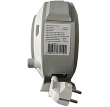 Rückseite einer Kabeltrommel mit Stecker, USB Anschlüssen und Etikett für technische Daten wie Eingangsspannung, Frequenz und USB Ausgangsleistung.