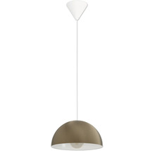 Pendelleuchte mit geriffeltem, halbkugelförmigem Schirm in Messing-Optik, weißem Kabel und Baldachin.