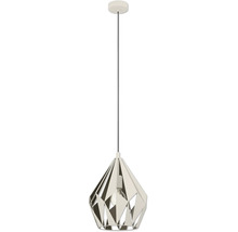 Cremefarbene Pendelleuchte mit geometrischem Metallschirm in Diamantform.