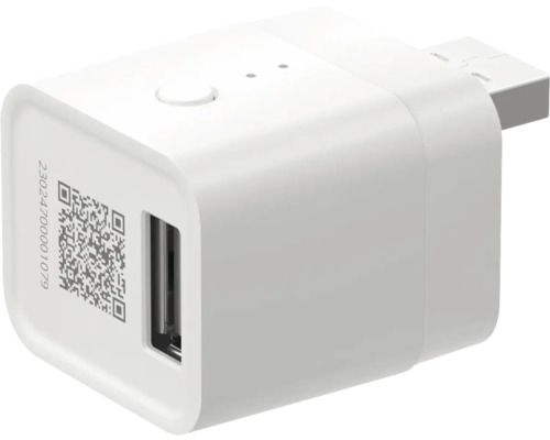 Weißer USB-Adapter mit einem USB-Anschluss, einem QR-Code und einem Bedienknopf an der Oberseite.