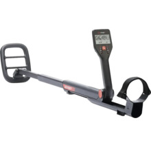 Minelab Metalldetektor GO-FIND 22 mit Teleskopgestänge, digitalem Display und Armstütze.