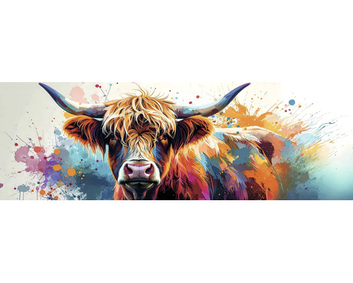 Modernes Wandbild mit einem Schottischen Hochlandrind, bunter abstrakter Aquarell-Stil mit Farbspritzern, dekorative Wandkunst.