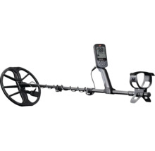 Metalldetektor mit digitalem Display, Suchspule und verstellbarem Gestänge für die Metallsuche.