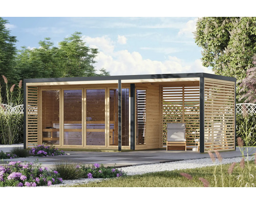 Moderne Garten-Sauna aus Holz mit Glasfront und überdachtem Lounge-Bereich im Garten.