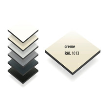 Hochdrucklaminat-Plattenmuster in Creme RAL 1013 mit schwarzem Kern und Stapel verschiedener Farbmuster.