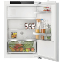 Bosch Einbaukühlschrank mit VitaFresh XXL Schublade und Cool Airflow Innenraum.