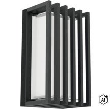 Moderne Wandleuchte in Staboptik aus Metall mit Diffusor für den Außenbereich (Image AI modified or generated)